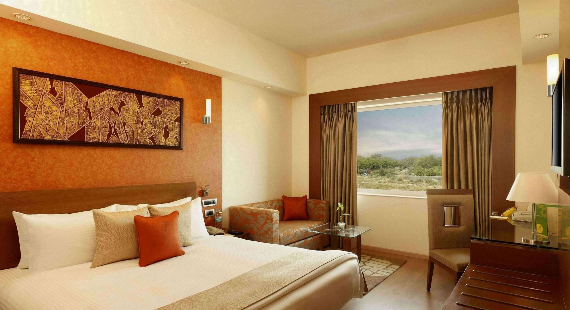 Lemon Tree Premier, Delhi Airport Hotel New Delhi Luaran gambar A room at the Taj Bengal