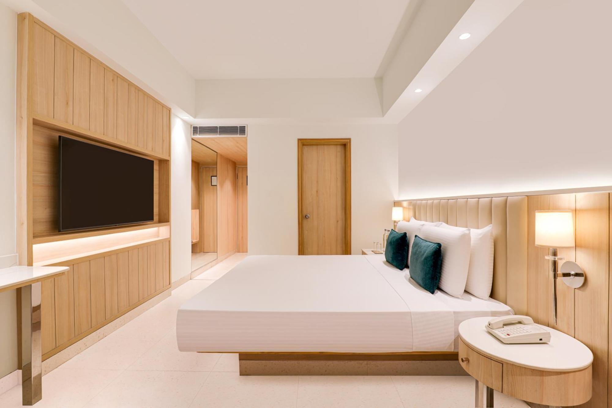 Lemon Tree Premier, Delhi Airport Hotel New Delhi Luaran gambar Deluxe Room