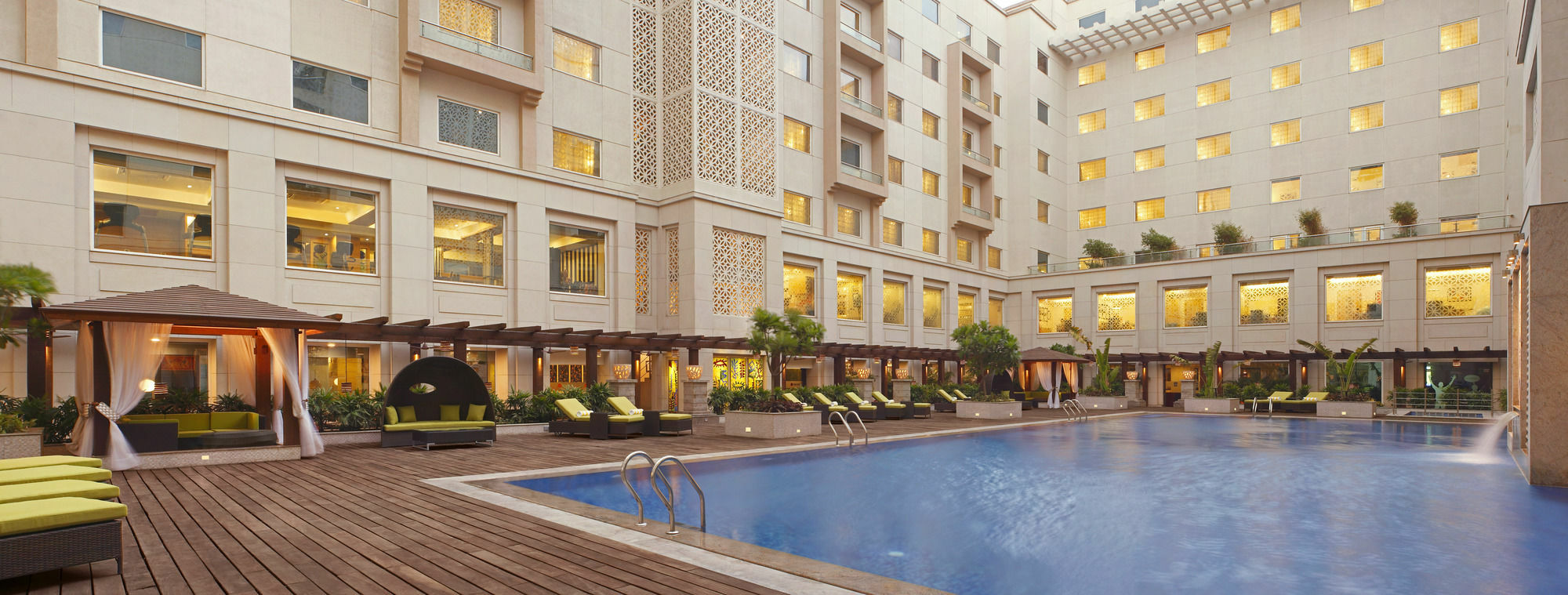 Lemon Tree Premier, Delhi Airport Hotel New Delhi Luaran gambar The Park, New Delhi